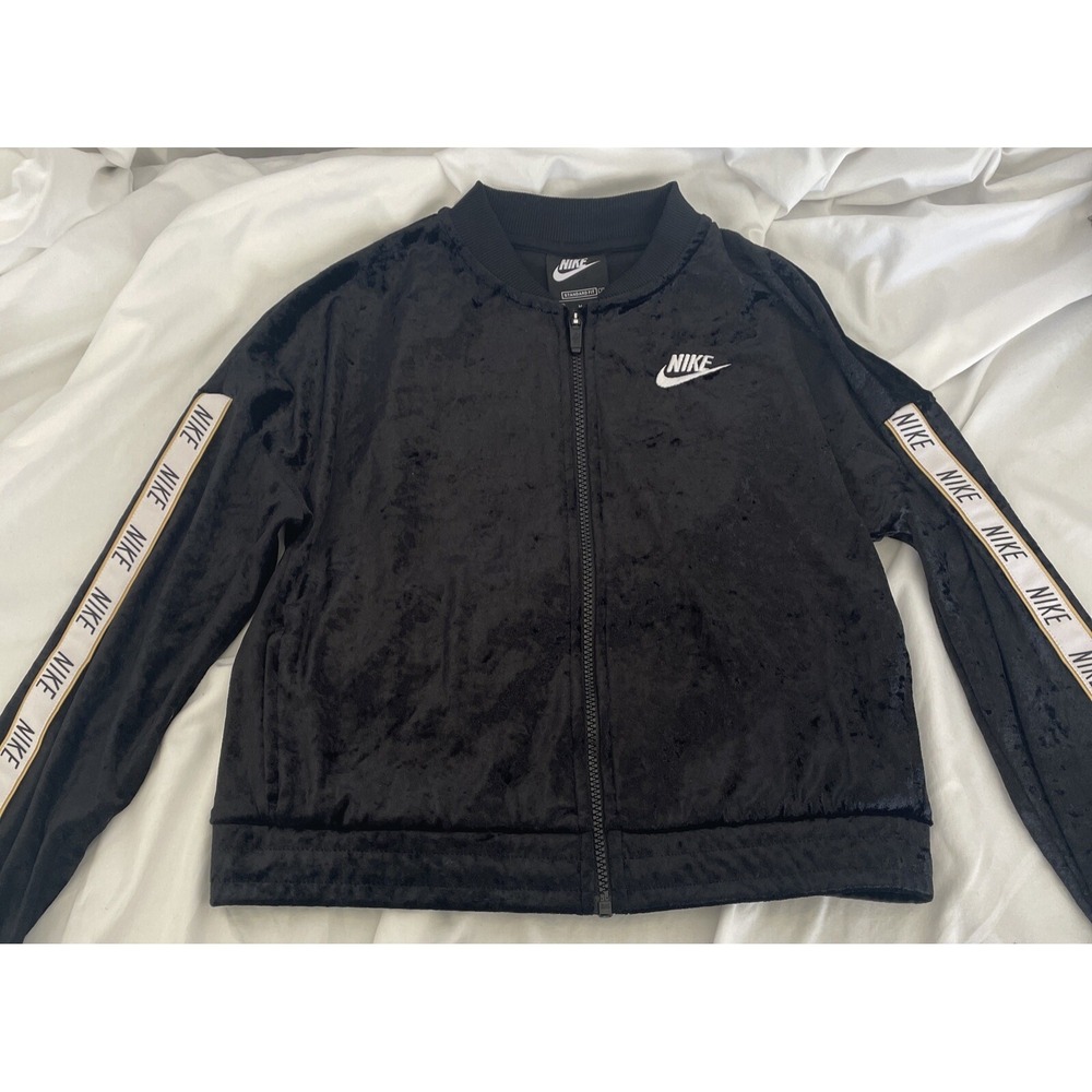 Nike‎ Girl's Velour Shiny Black Track Jacket Full-Zip Sweatshirt DM2354-010 Med
